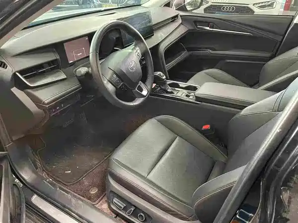 Toyota Camry 2025