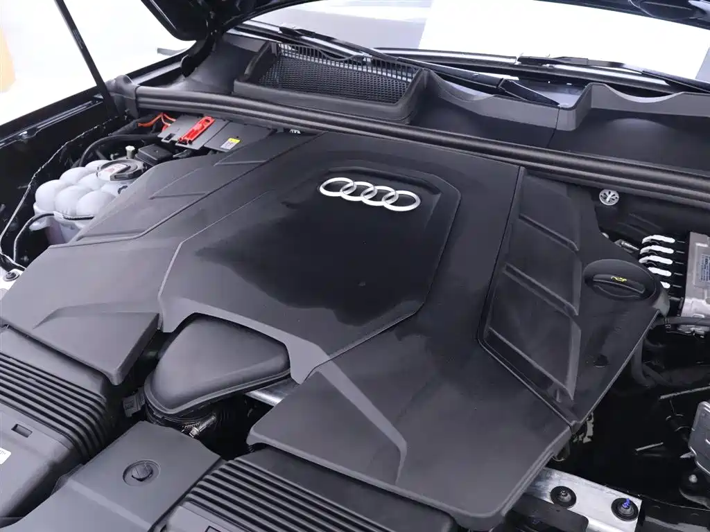 Audi Q7 2024 — фото 25