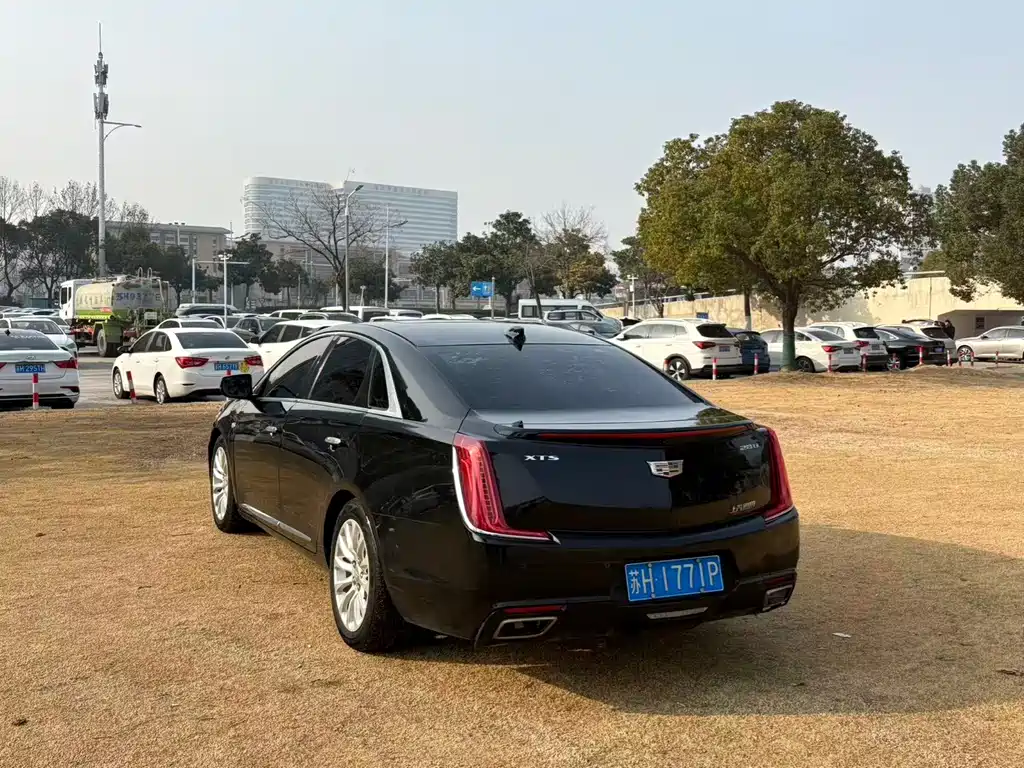 Cadillac XTS 2018 — фото 8
