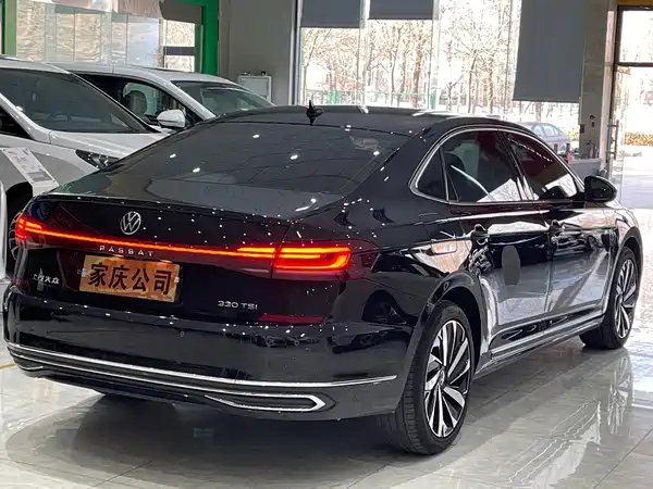 Volkswagen Passat 2023