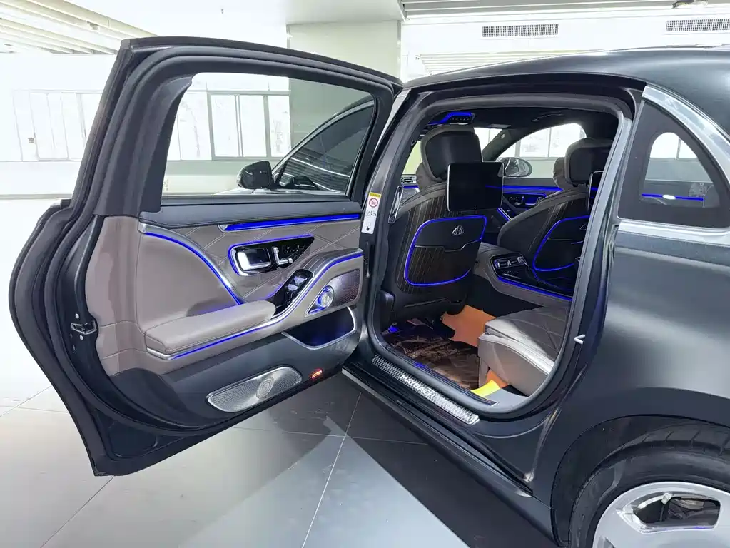 Mercedes-Benz S-Class 2023 — фото 15