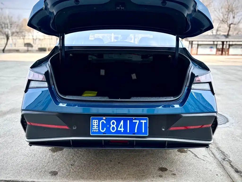 Hyundai Elantra 2023 — фото 14