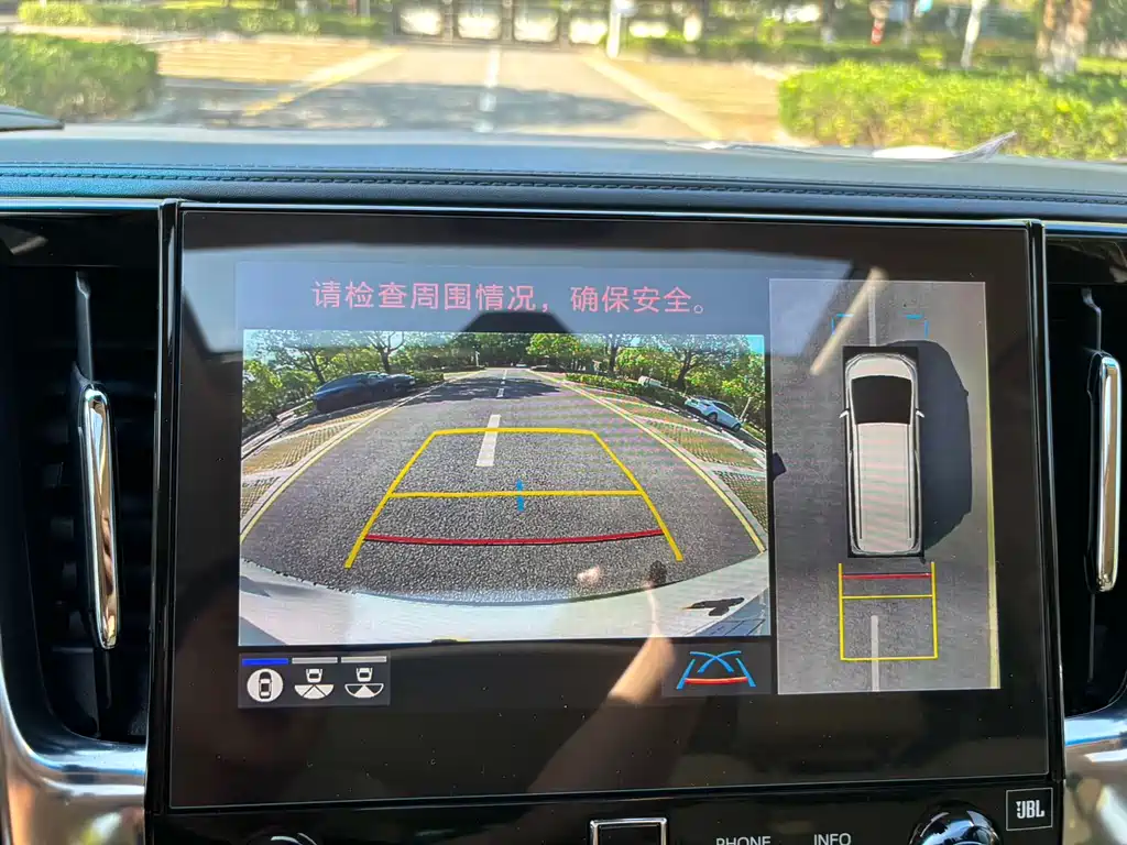 Toyota Vellfire 2023 — фото 16
