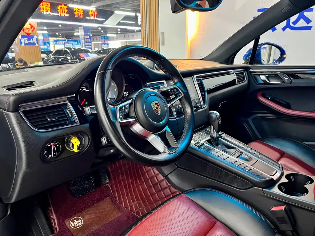 Porsche Macan 2017 — фото 10