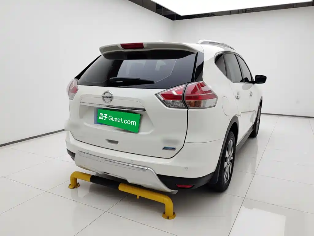Nissan X-Trail 2015