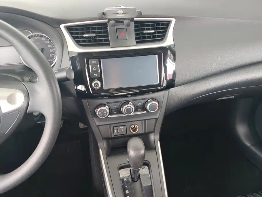 Nissan Sylphy 2019 — фото 13