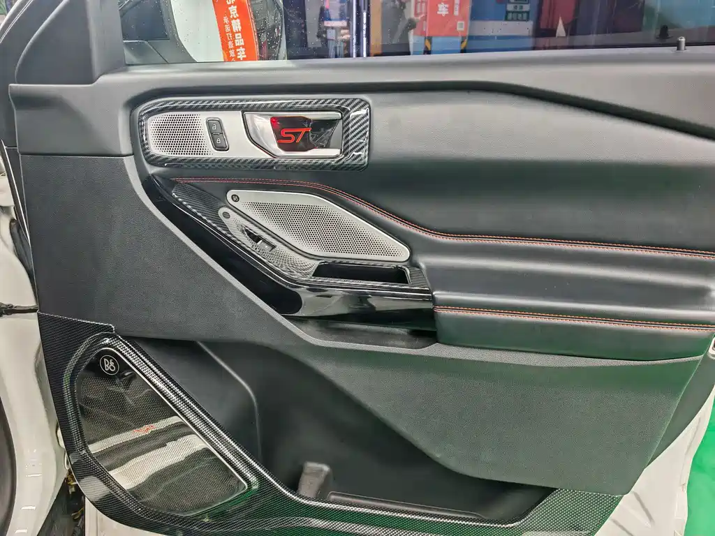 Ford Explorer 2021 — фото 15