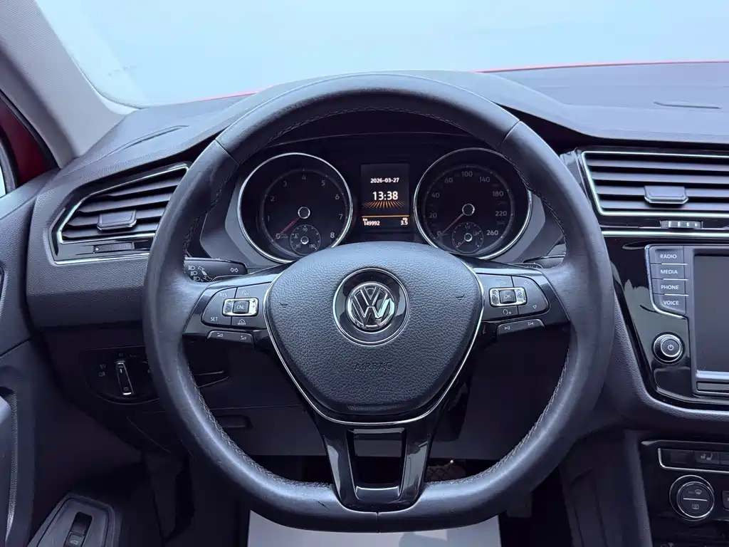 Volkswagen Tiguan L 2017 — фото 11