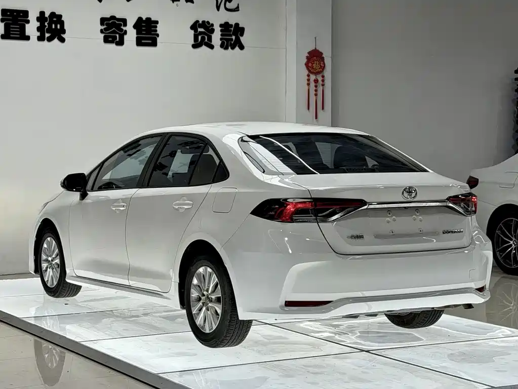Toyota Corolla 2022 — фото 5