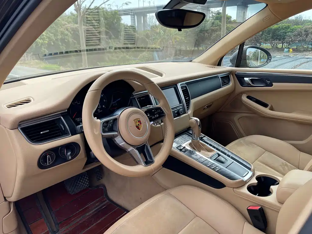 Porsche Macan 2015 — фото 17