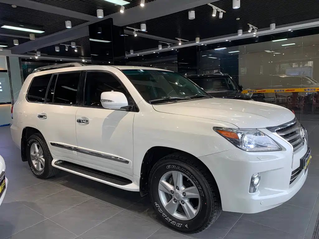 Lexus LX 2014 — фото 3