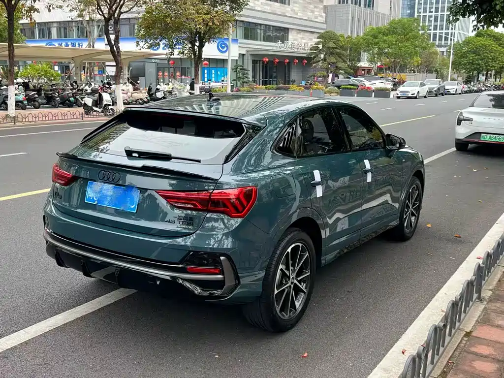 Audi Q3 Sportback 2023 — фото 5