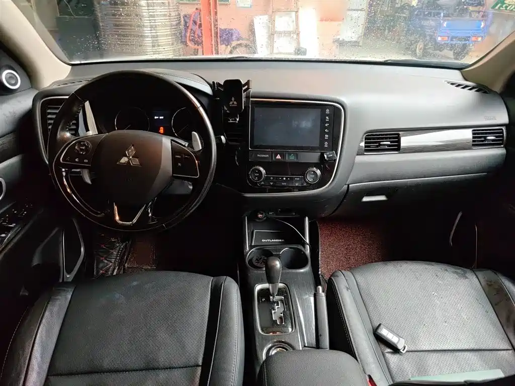 Mitsubishi Outlander 2017