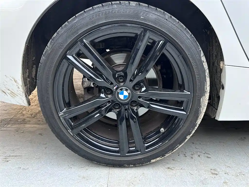 BMW 1 Series 2021 — фото 19