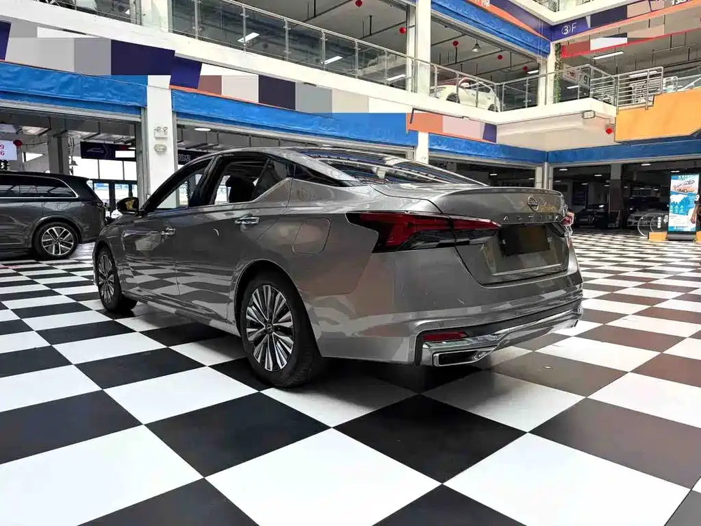 Nissan Teana 2022 — фото 15