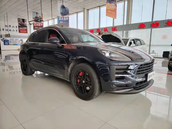 Porsche Macan 2021