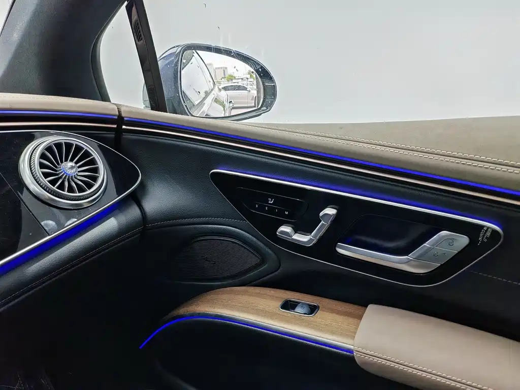 Mercedes-Benz EQS 2025 — фото 16
