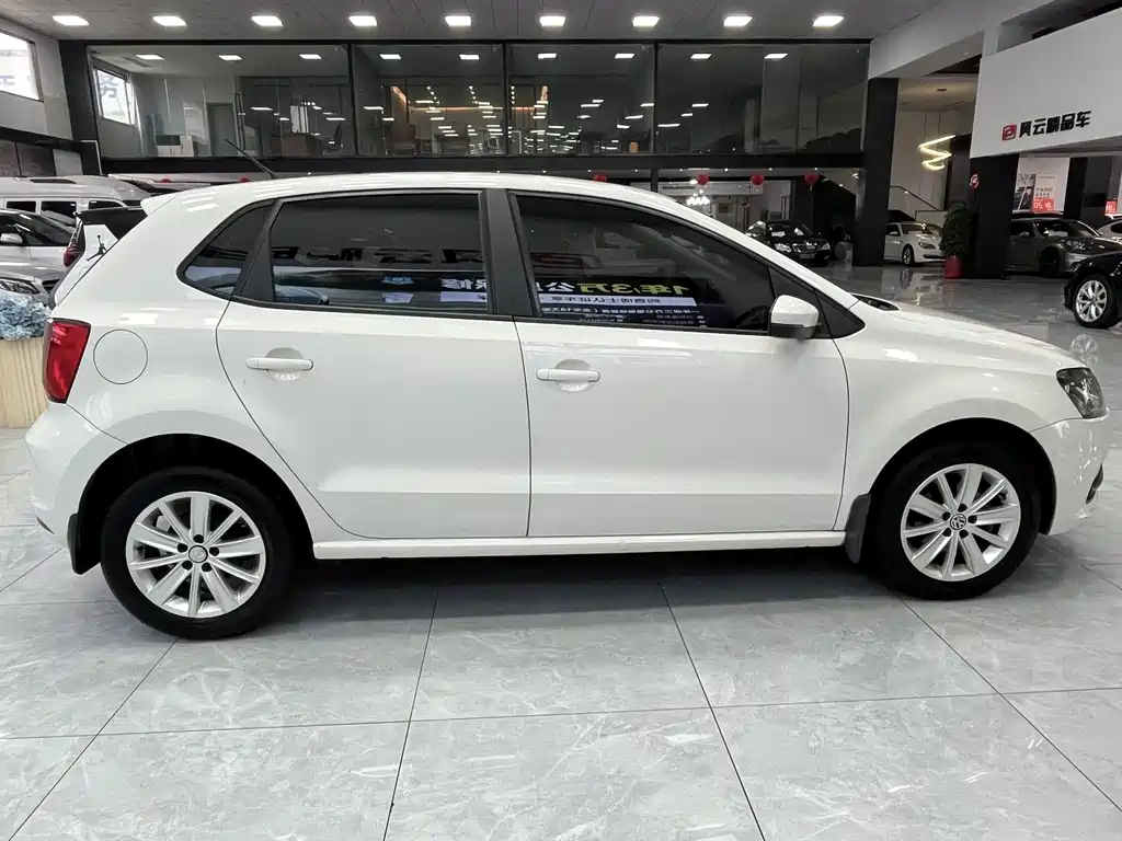 Volkswagen Polo 2016
