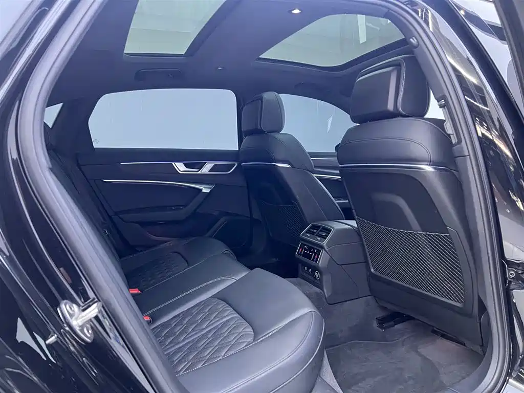 Audi A6L 2025 — фото 20