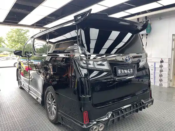 Toyota Vellfire 2022