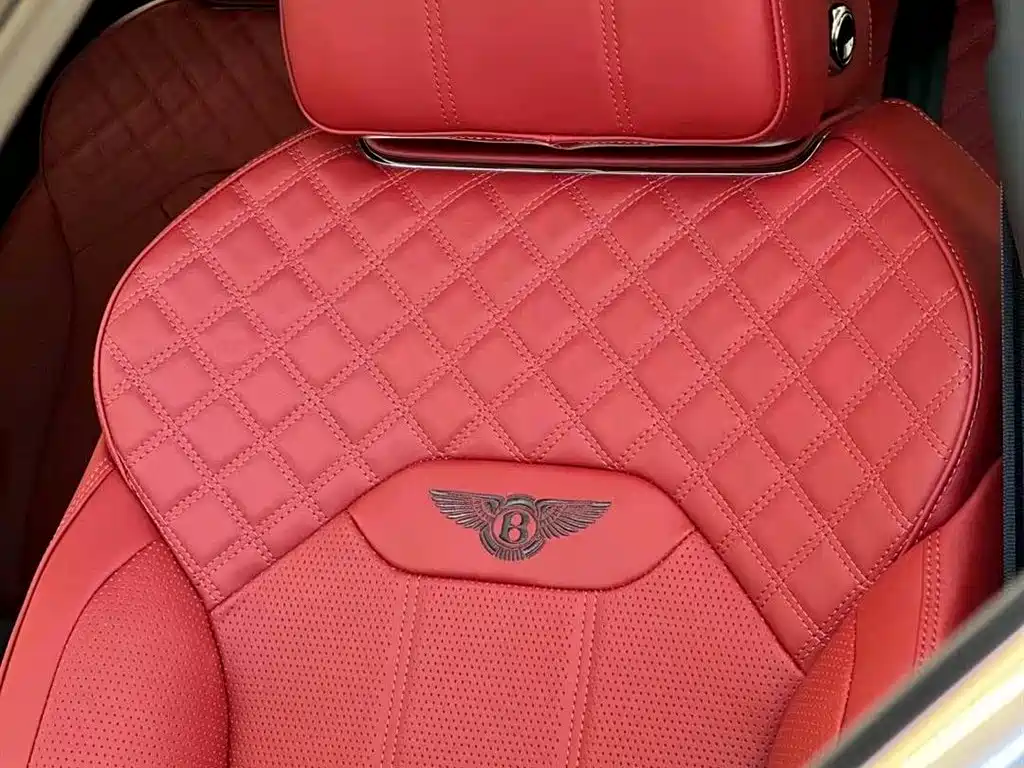 Bentley Bentayga 2022 — фото 13