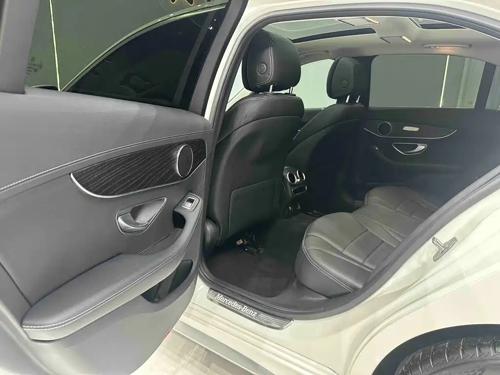 Mercedes-Benz C-Class 2021 — фото 15