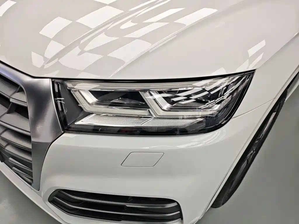 Audi Q5L 2019 — фото 24