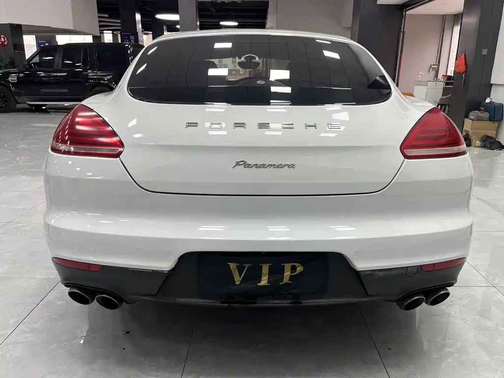 Porsche Panamera 2016 — фото 10