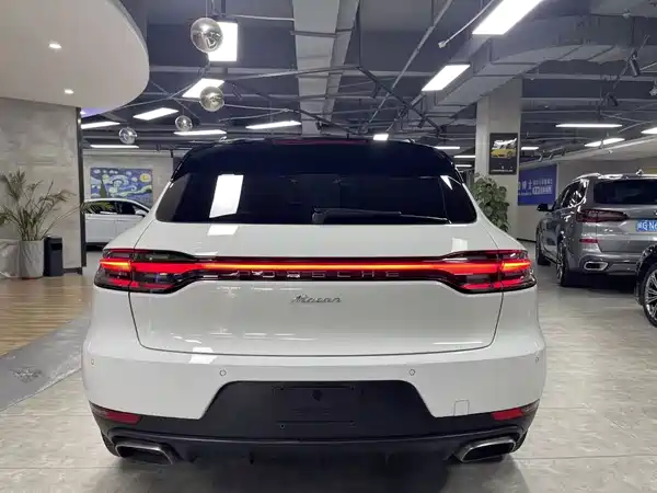 Porsche Macan 2020