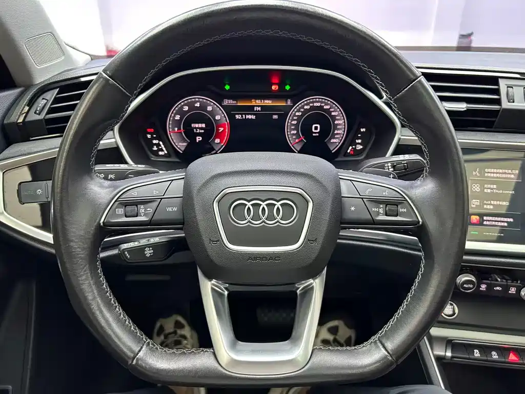 Audi Q3 2022 — фото 12
