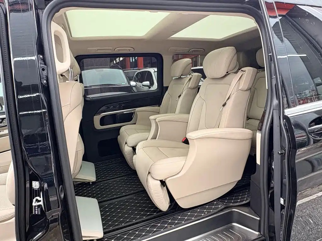 Mercedes-Benz V-Class 2019 — фото 8