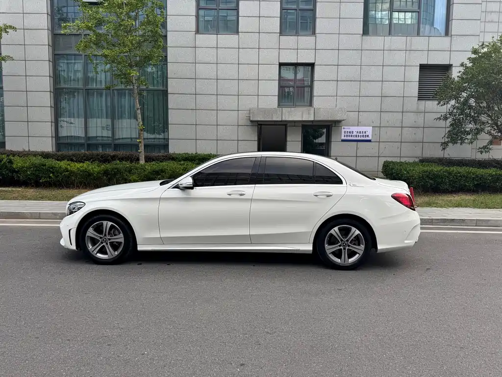 Mercedes-Benz C-Class 2019