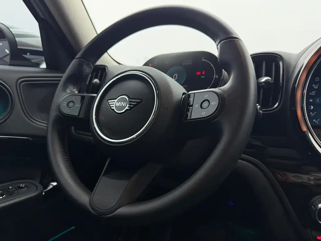 MINI Countryman 2021 — фото 17