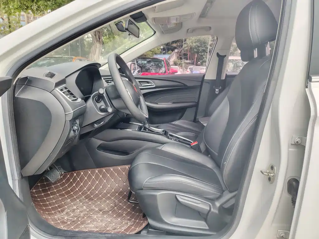 Roewe i5 2020