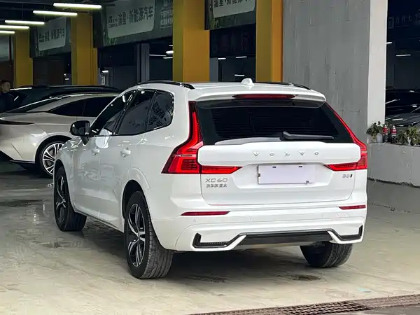 Volvo XC60 2021