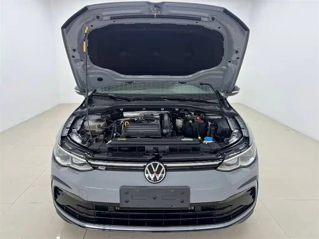 Volkswagen Golf 2023