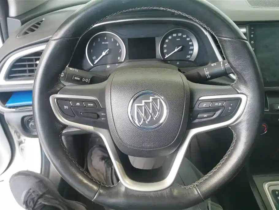 Buick Excelle 2018 — фото 15