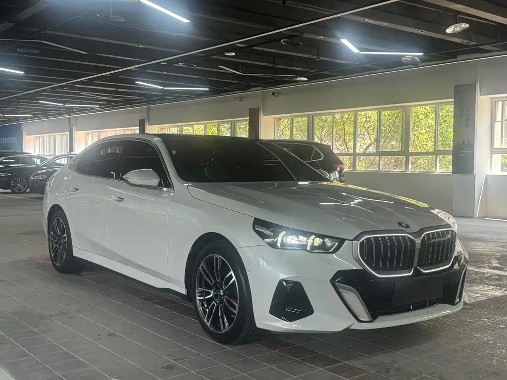 BMW 5 Series 2024