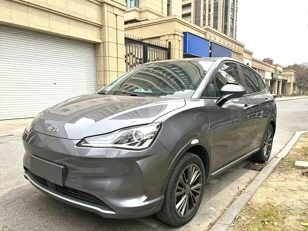 Neta V 2022