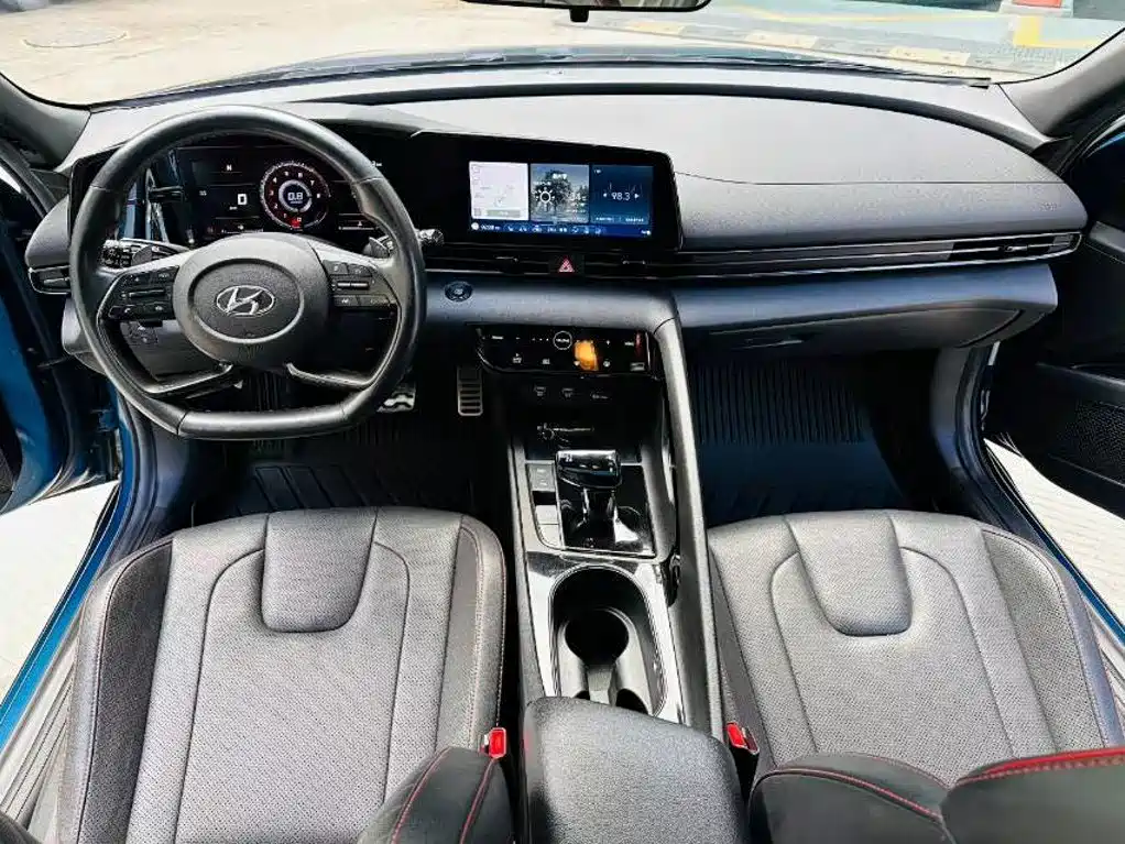 Hyundai Elantra 2021