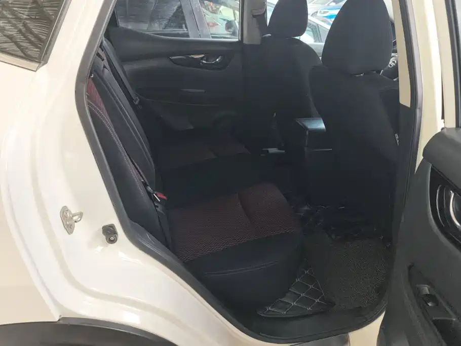 Nissan Qashqai 2017 — фото 11