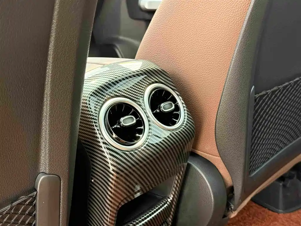 Mercedes-Benz GLB 2025 — фото 13