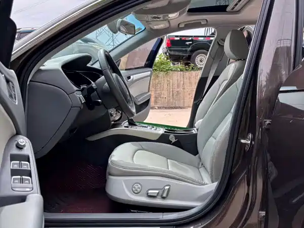 Audi A4L 2015