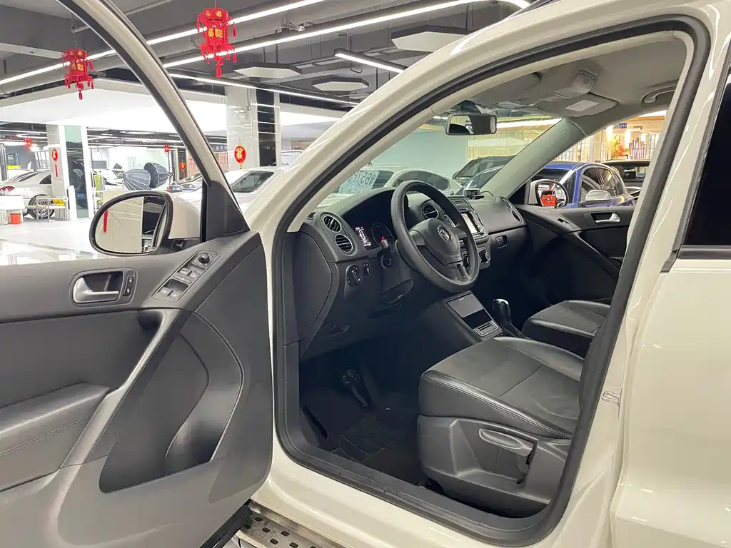 Volkswagen Tiguan 2015 — фото 6
