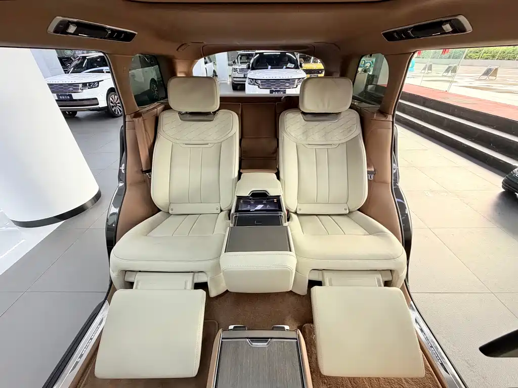 Land Rover Range Rover 2024 — фото 14