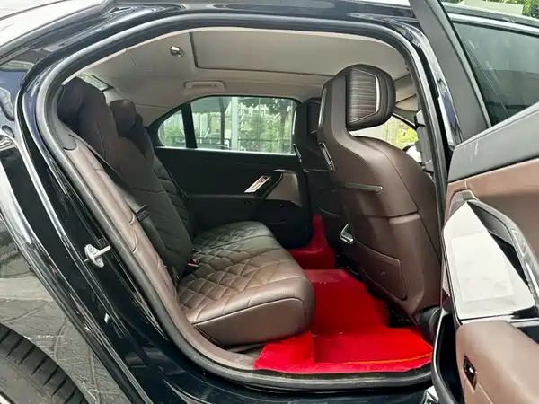 BMW 7 Series 2023