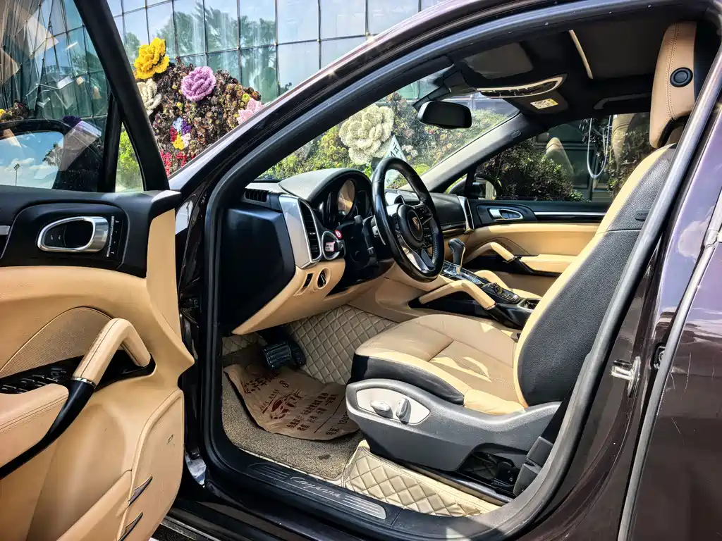 Porsche Cayenne 2015 — фото 4