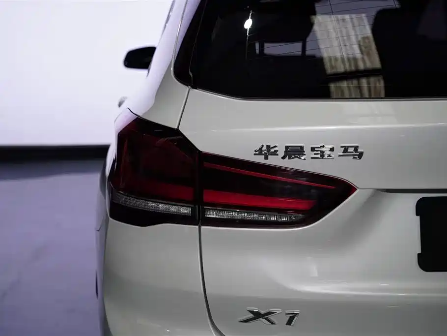 BMW X1 2022 — фото 9