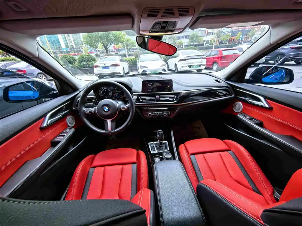BMW 1 Series 2021