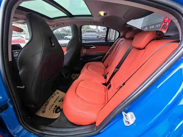 BMW 1 Series 2021